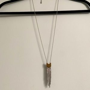 Dangle pendant necklace
